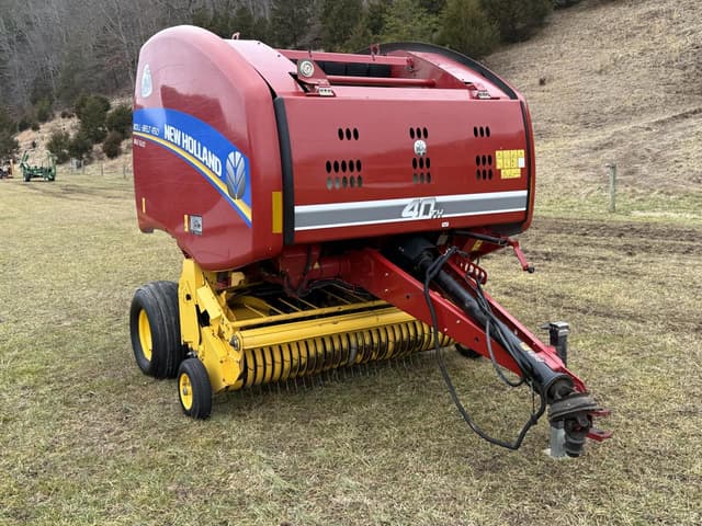 Image of New Holland RB450 equipment image 2