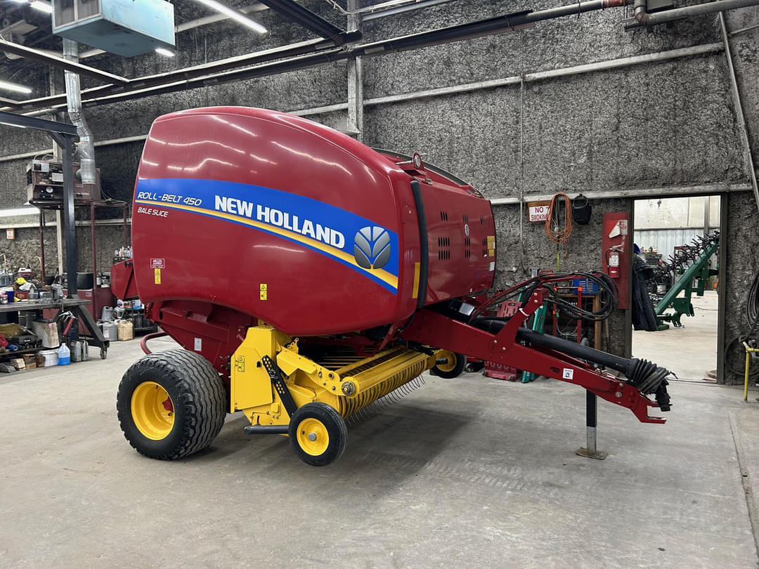 Image of New Holland RB450 Bale Slice Image 1