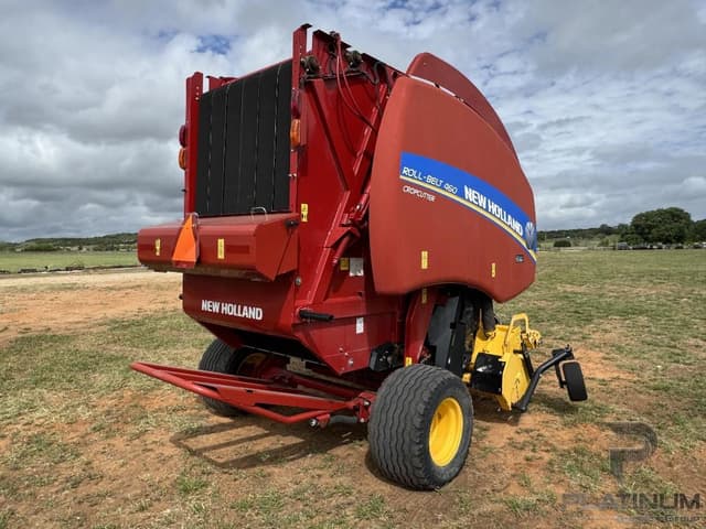 Image of New Holland RB460 CropCutter equipment image 3