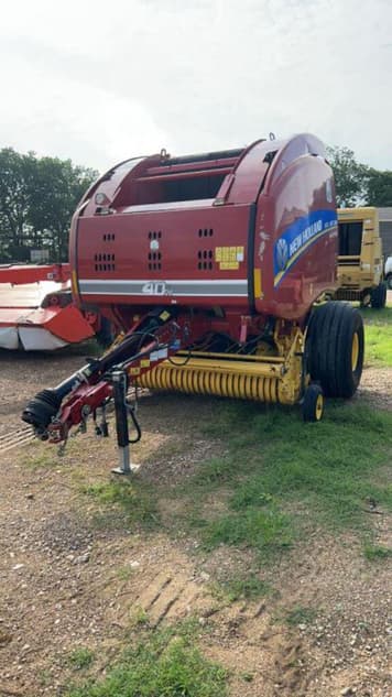 Main image New Holland RB460