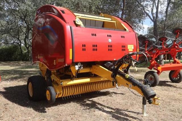 Image of New Holland RB560 equipment image 1