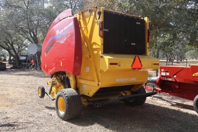 Image of New Holland RB560 equipment image 2