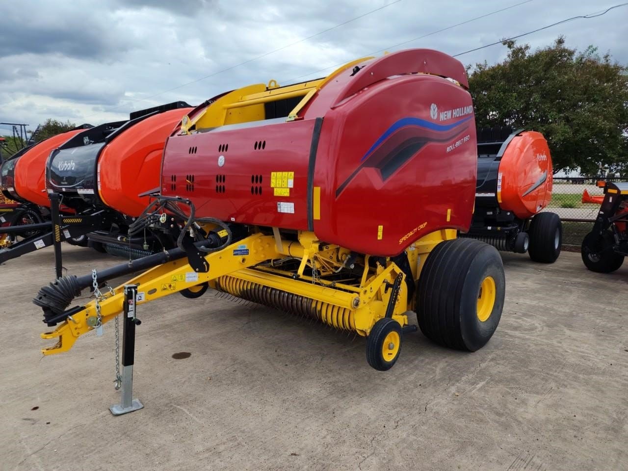 2022 New Holland RB560 Specialty Crop Equipment Image0