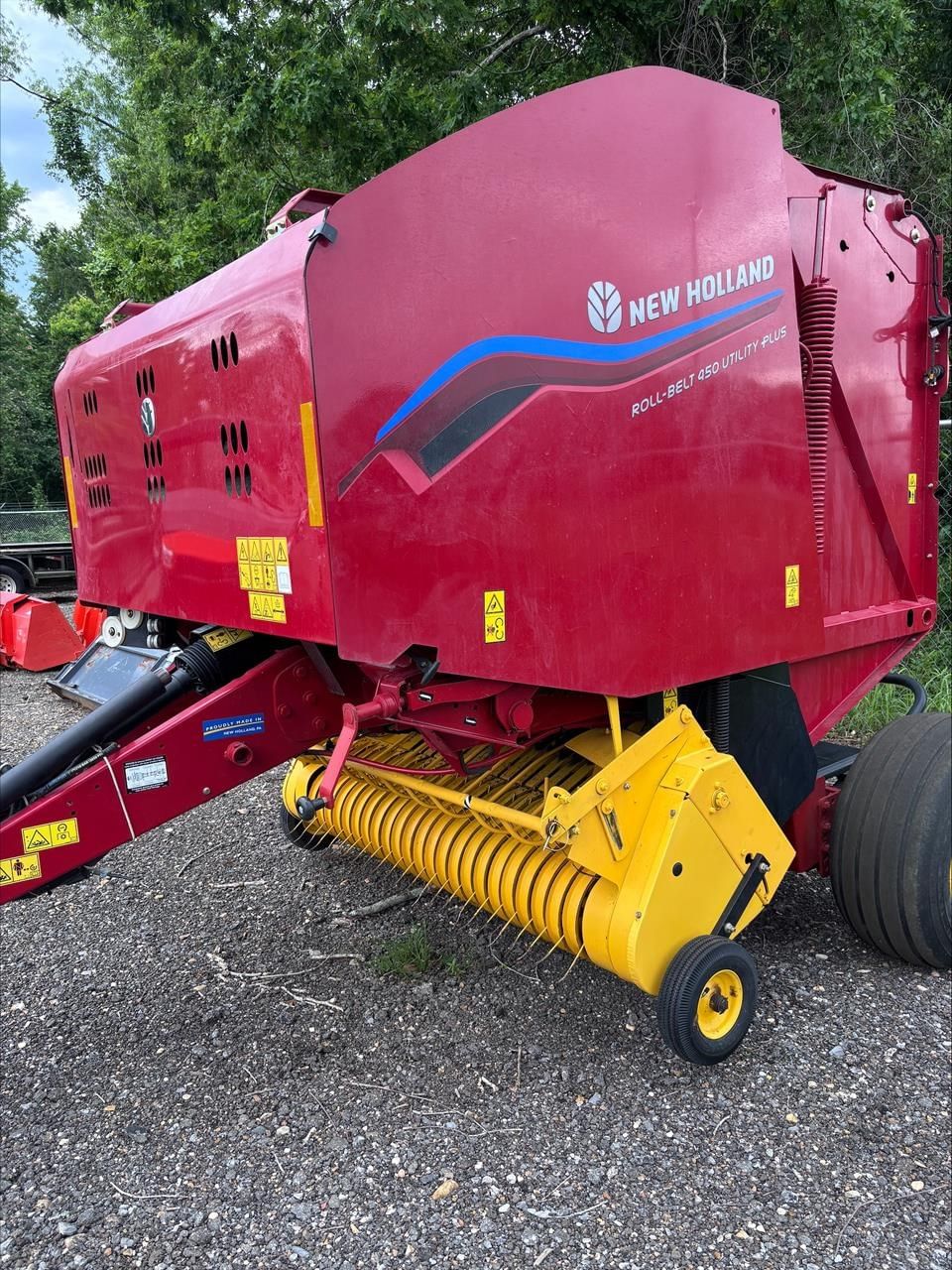 2024 New Holland RB450 Utility Plus Equipment Image0