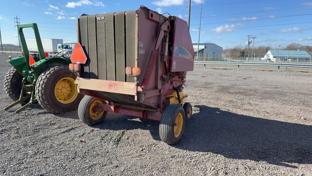 Image of New Holland BR7050 equipment image 3