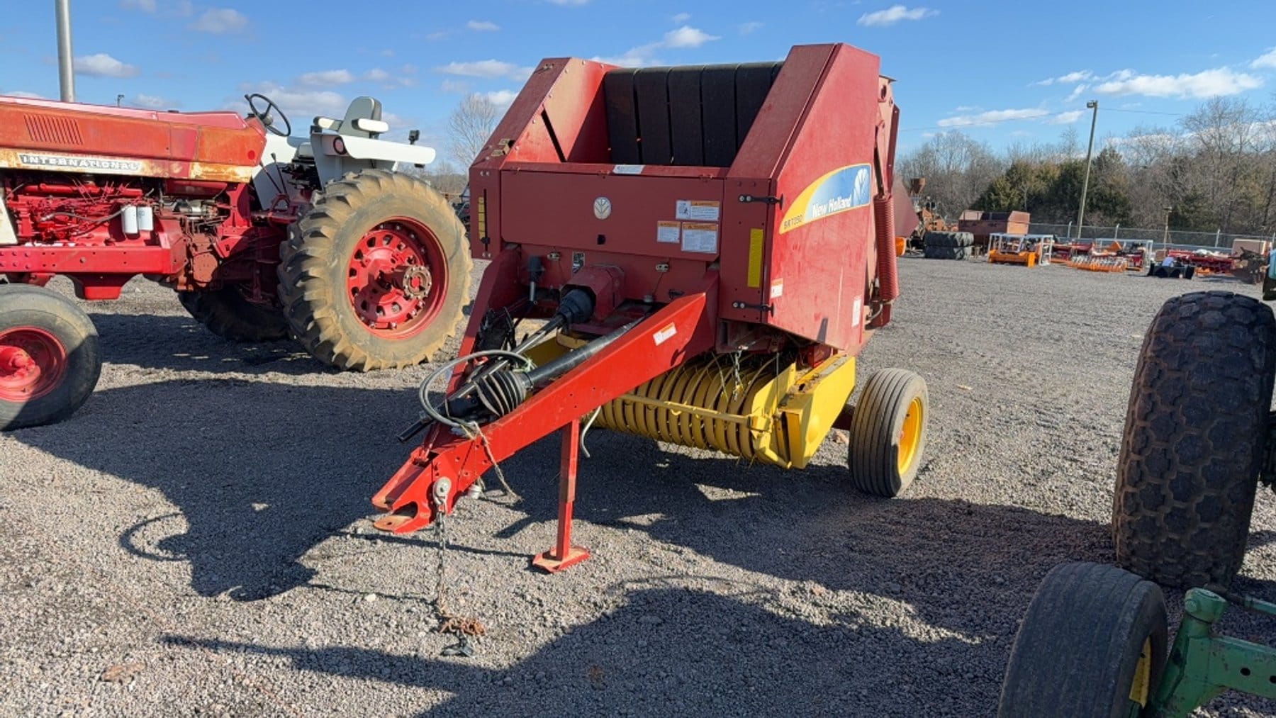 New Holland BR7050 Equipment Image0