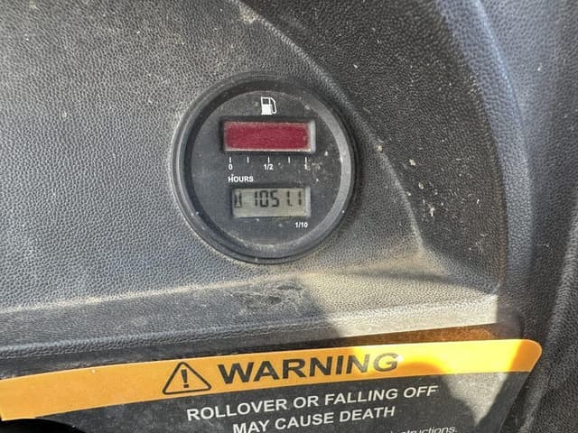 Image of New Holland 115 equipment image 4