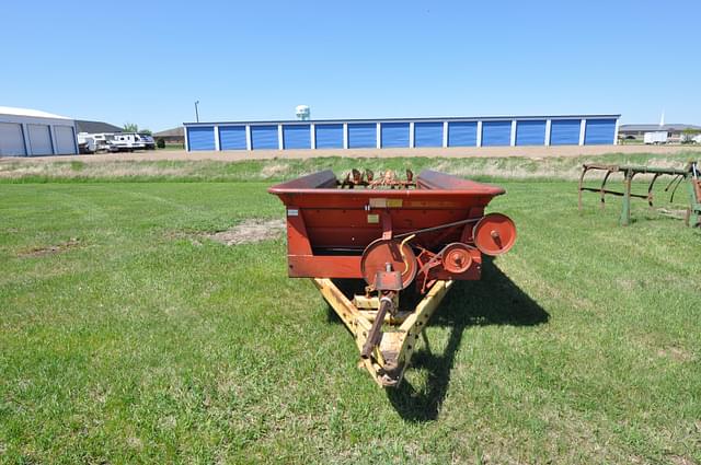 Image of New Holland S676 equipment image 1
