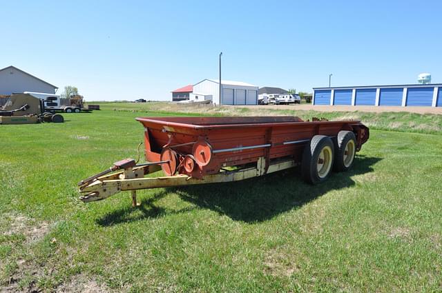 Image of New Holland S676 equipment image 2