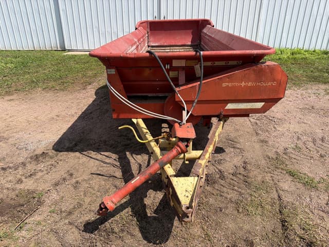 Image of New Holland S676 equipment image 1