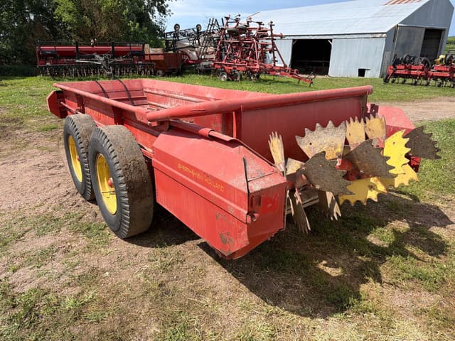 Image of New Holland S676 equipment image 4