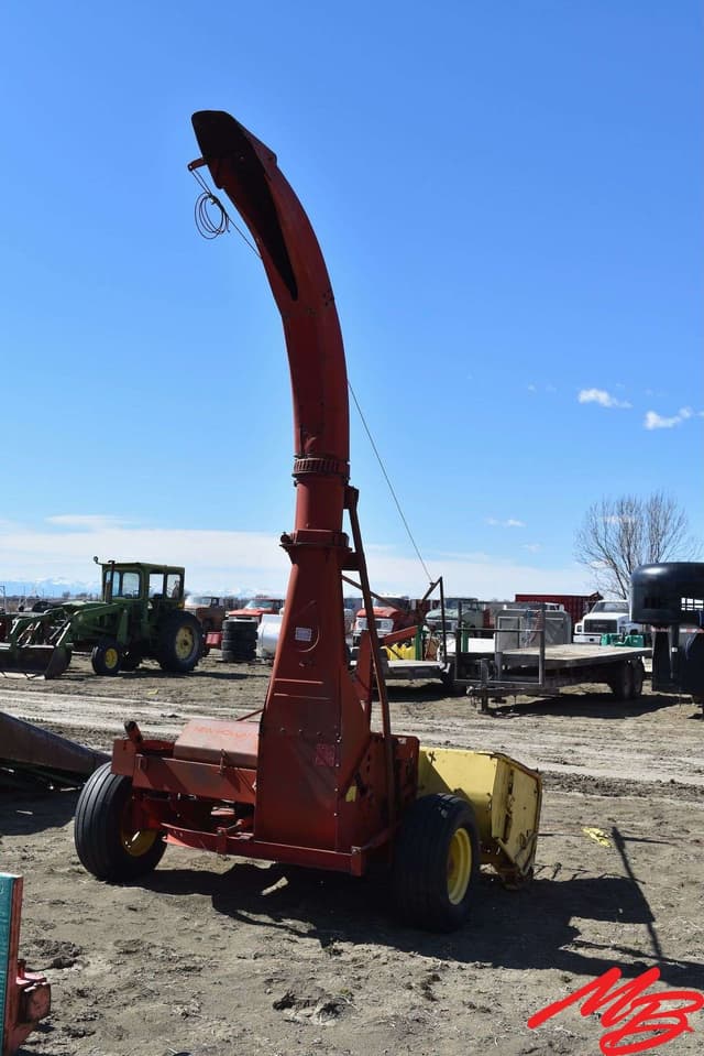 Image of New Holland S717 equipment image 4