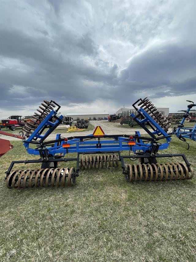 Image of New Holland SG110 equipment image 4