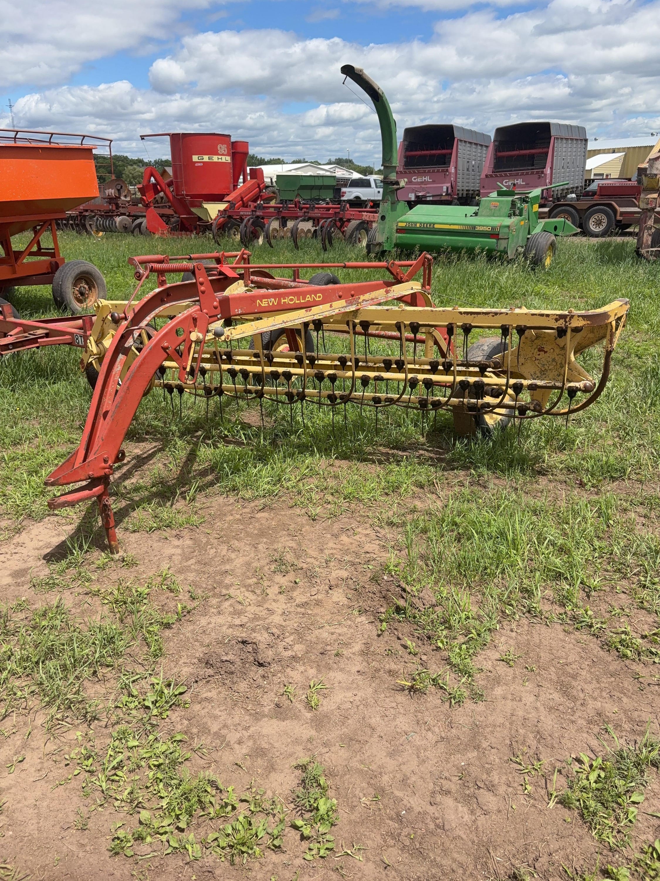 New Holland 55 Equipment Image0