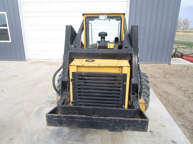 Image of New Holland L553 equipment image 2