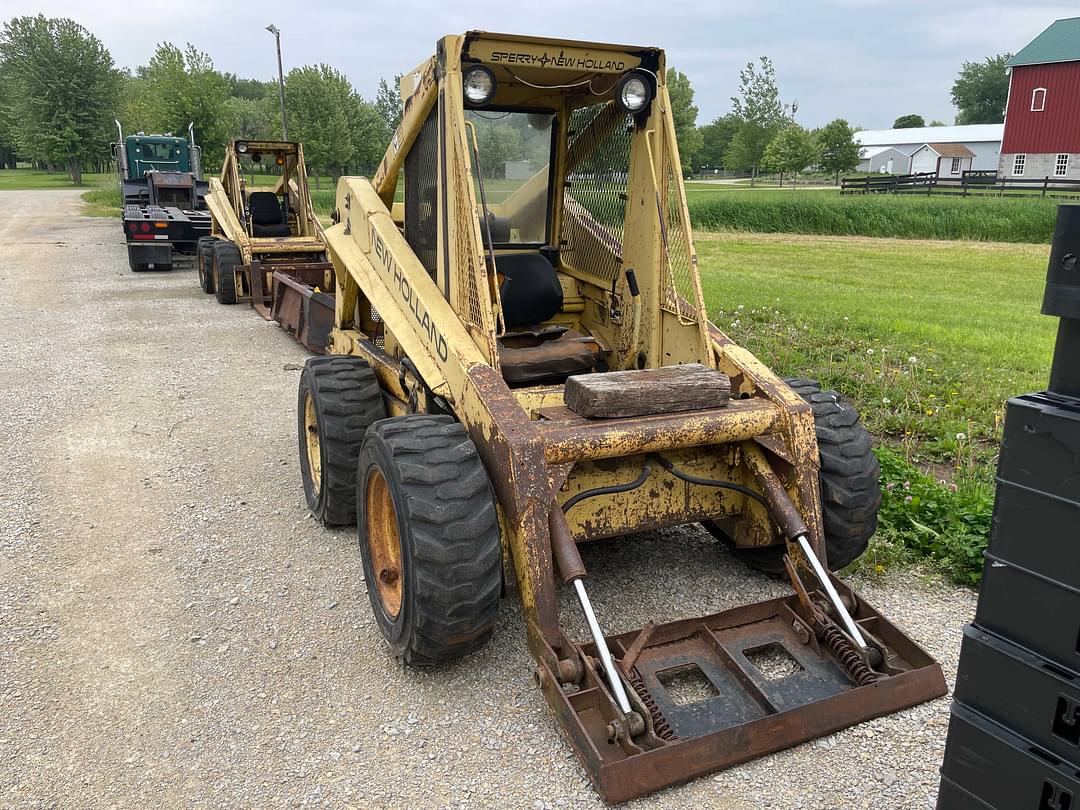 Image of New Holland L35 Primary image