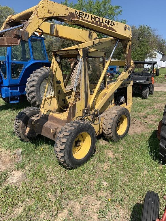 Thumbnail image New Holland L779 1