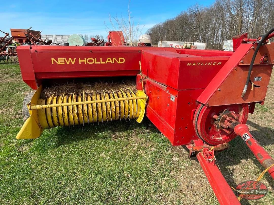 Image of New Holland 311 Primary image
