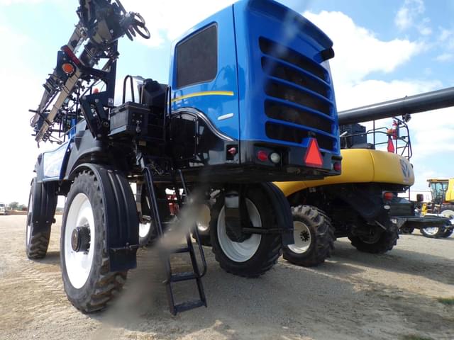 Image of New Holland SP.300F equipment image 4