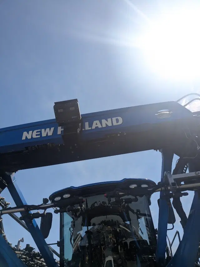 Image of New Holland SP310F equipment image 3
