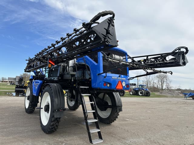 Image of New Holland SP310F equipment image 2