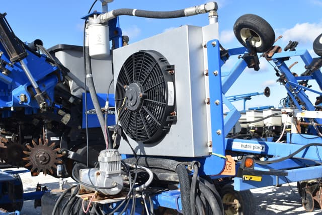 Image of New Holland SP580 equipment image 4