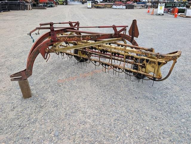 Image of New Holland 256 equipment image 2