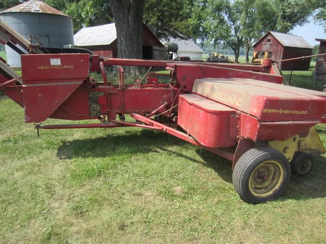 Image of New Holland 310 equipment image 2