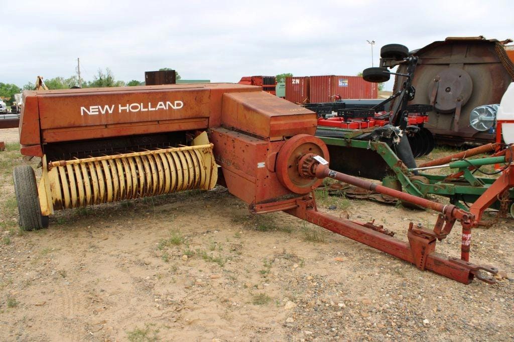 New Holland 315 Equipment Image0