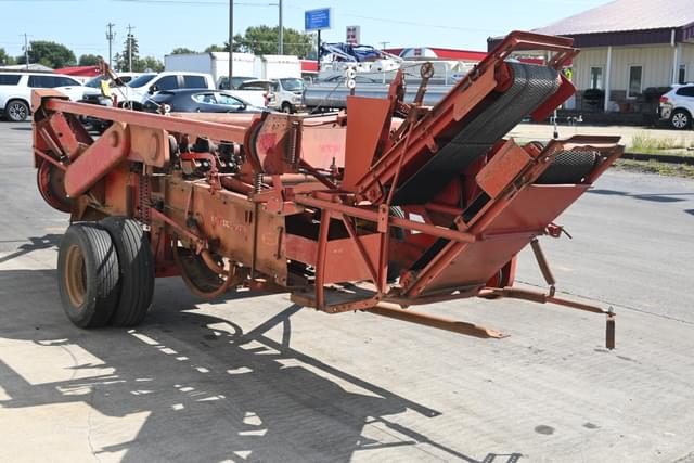 Image of New Holland 68 equipment image 4