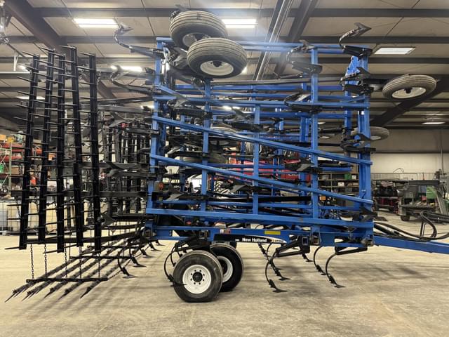 Image of New Holland ST250 equipment image 3