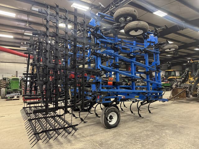 Image of New Holland ST250 equipment image 4