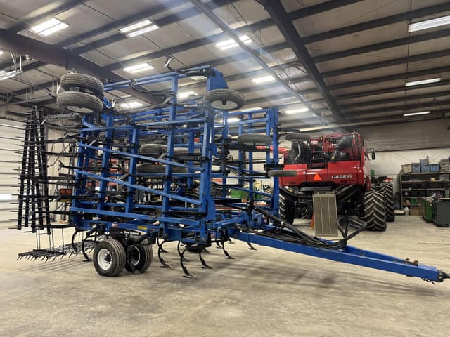 Image of New Holland ST250 equipment image 1