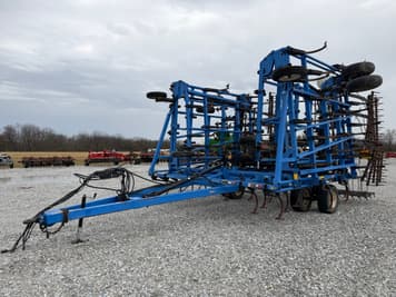 Main image New Holland ST250