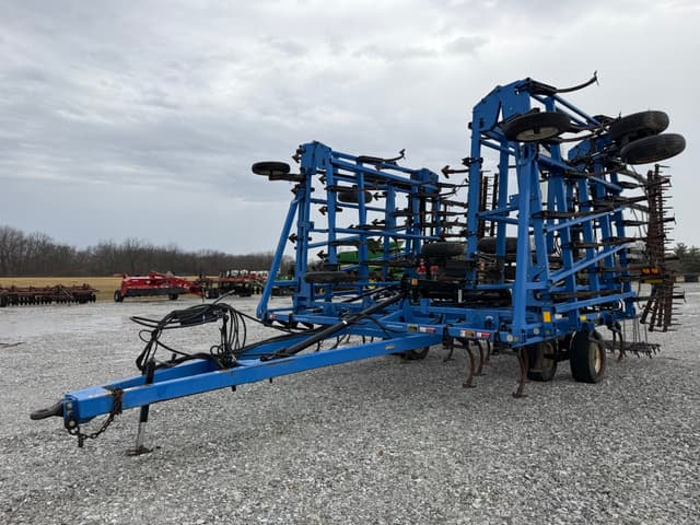 Image of New Holland ST250 equipment image 2