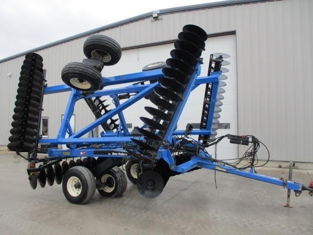 New Holland ST440 Equipment Image0
