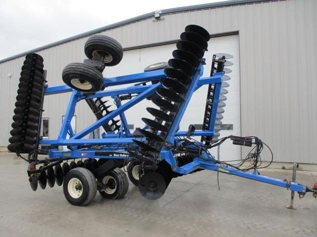 New Holland ST440 Equipment Image0