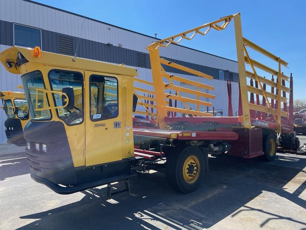 Image of New Holland Stack Cruiser 102 Primary image