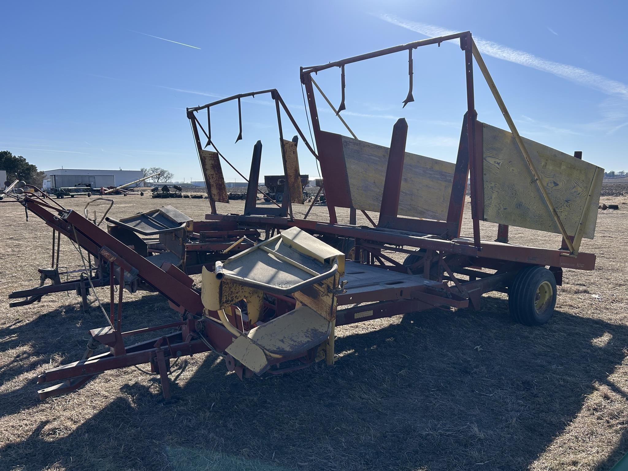 New Holland 1010 Equipment Image0