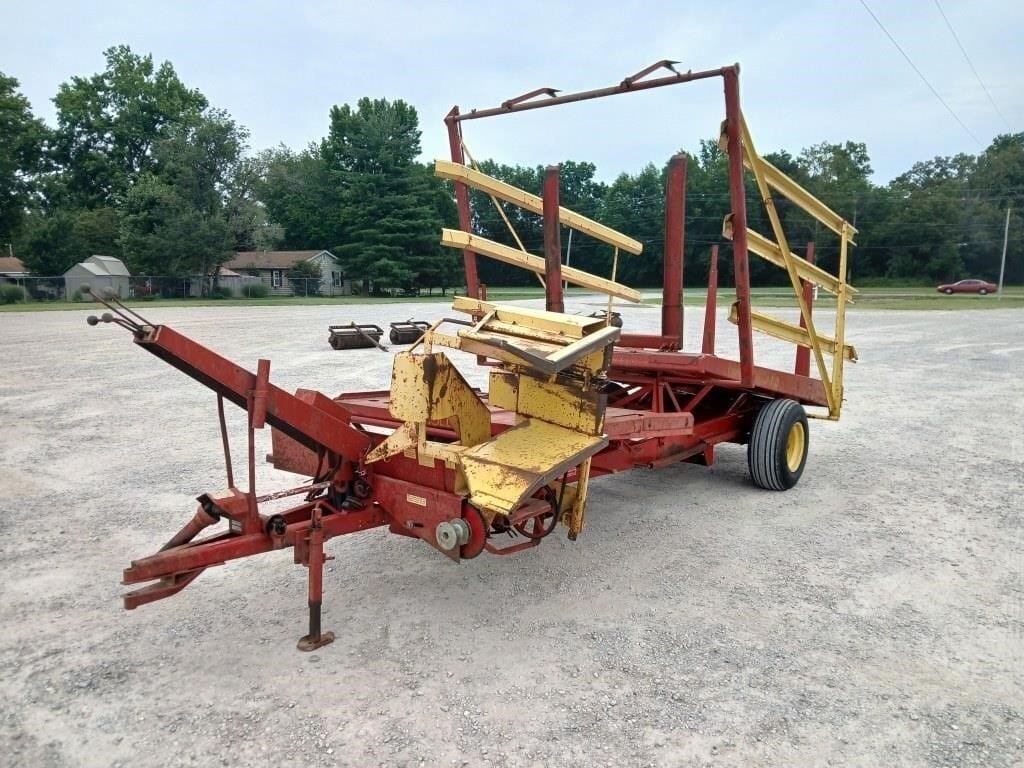New Holland 1012 Equipment Image0