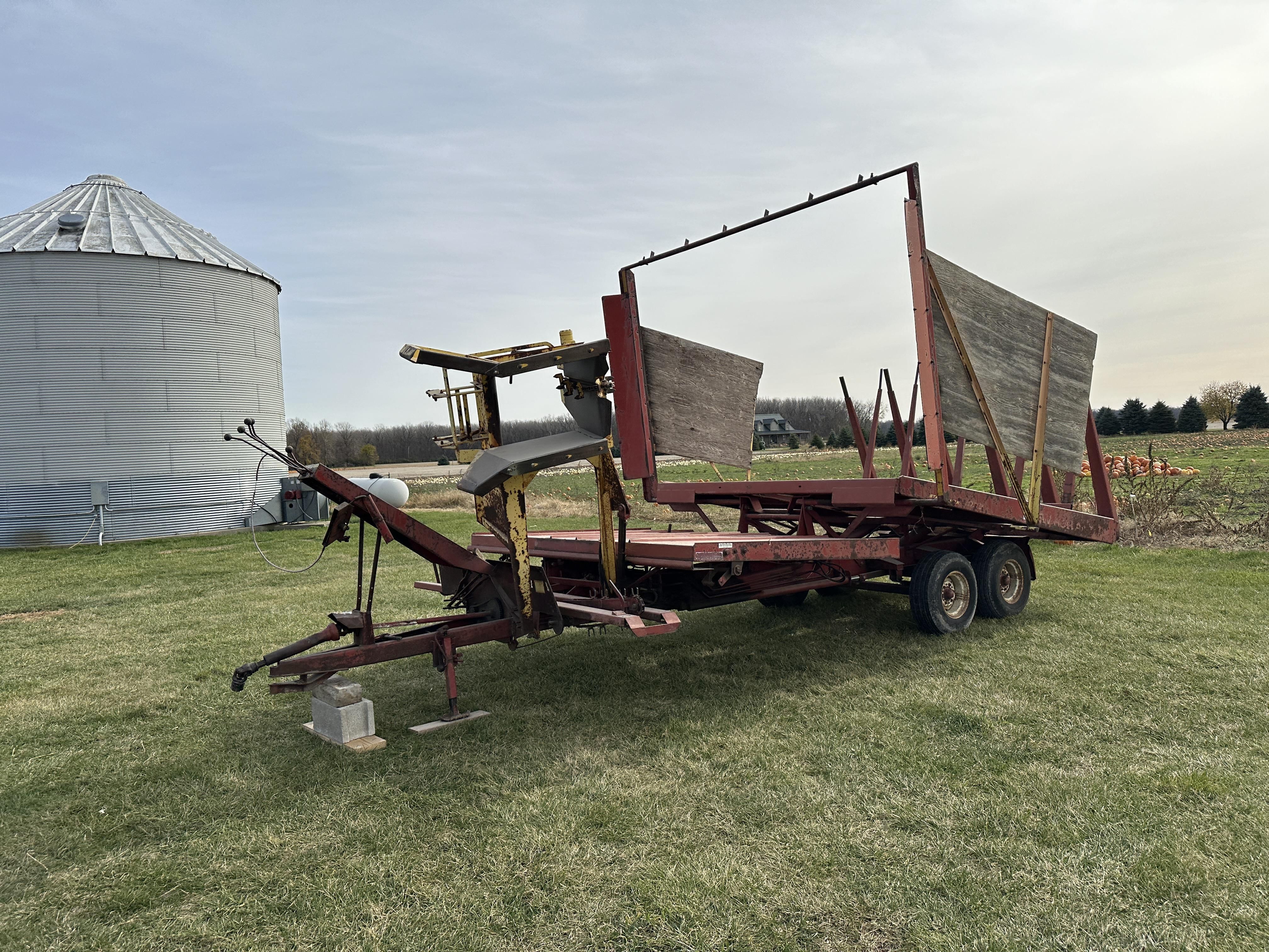 Main image New Holland 1033