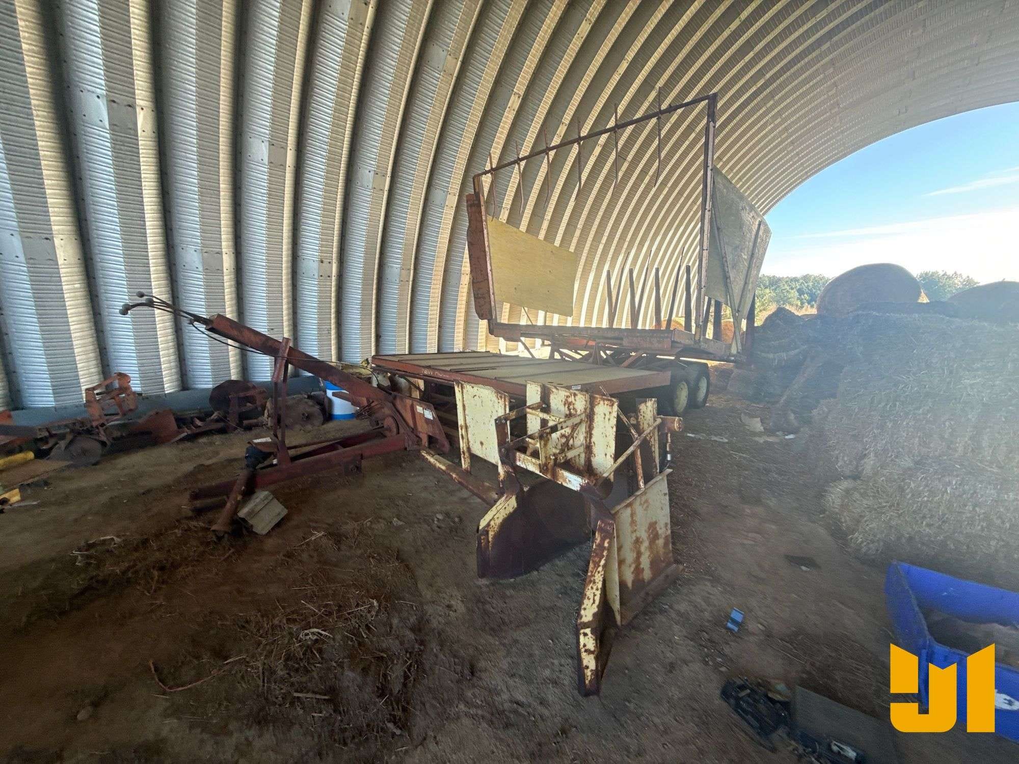 New Holland 1033 Equipment Image0