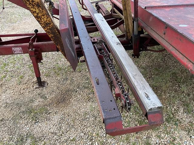 Image of New Holland Stackliner 1034 equipment image 4
