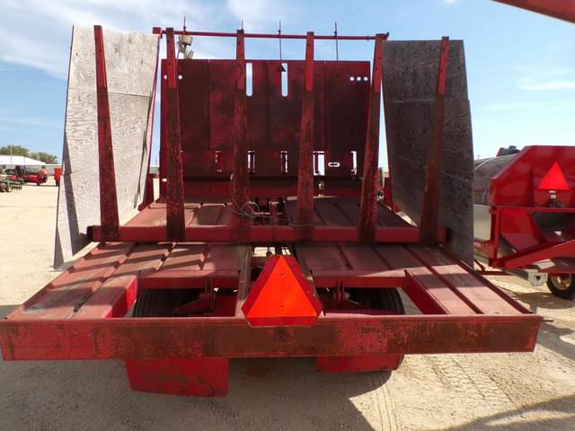 Image of New Holland Stackliner 1034 equipment image 4