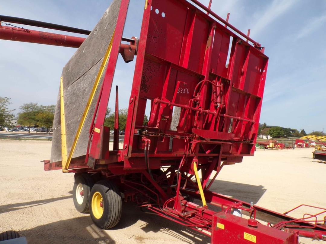 Image of New Holland Stackliner 1034 Primary image