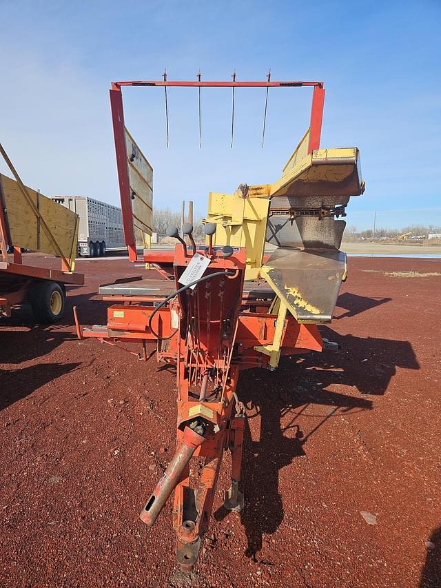 Image of New Holland 1036 equipment image 1