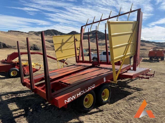 Image of New Holland Stackliner 1037 equipment image 4