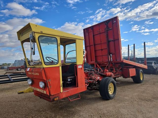 Image of New Holland 1048 equipment image 2