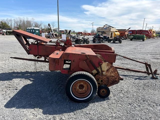Image of New Holland Super 66 equipment image 1