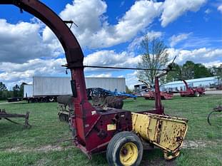 New Holland 717 Equipment Image0